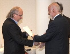 Sergey Dvoryak receiving the 2010 Chimera Award